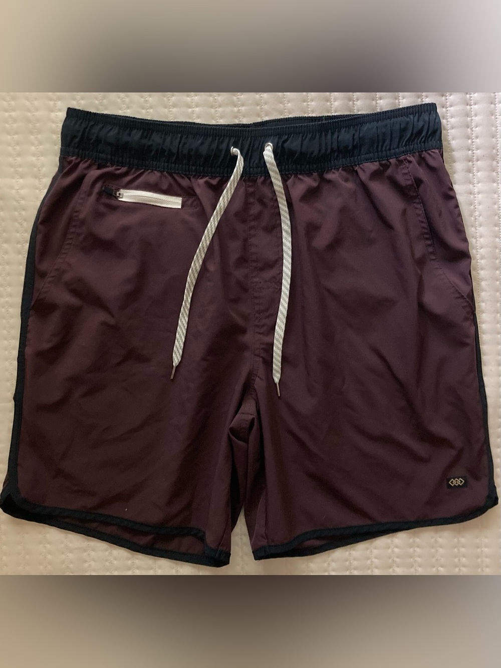 Legend Discovery Athletic Shorts Men’s Large Maroon Pockets Gym Activewear 7”